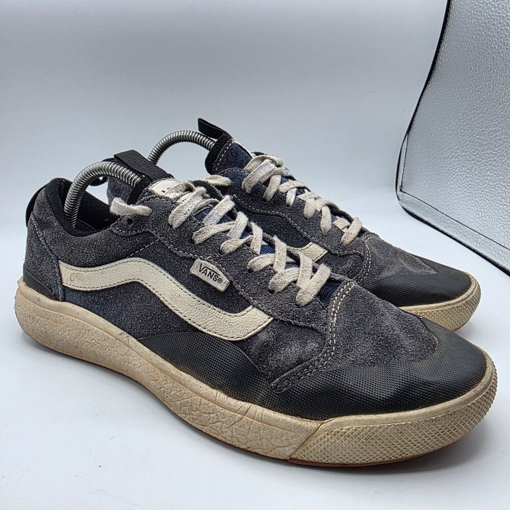 Vans UltraRange EXO Mens Size 9.5 Black Low Top Shoes Skate Sneakers Casual